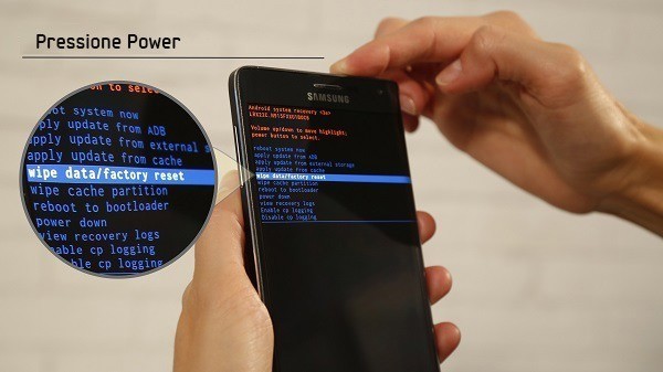 Parte do processo de hard reset em celular da Samsung